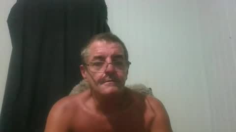 Snapshot of maximus_oreally chatting on December 28, 1:51 pm Max online show from December 28, 1:51 pm