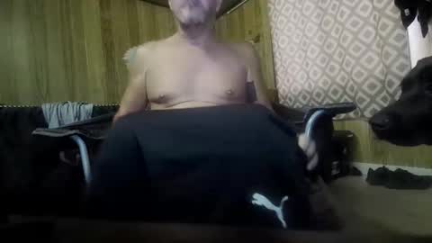 Snapshot of maximus_oreally chatting on February 13, 9:28 pm Max online show from February 13, 9:28 pm