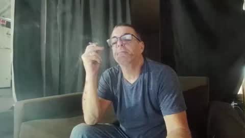 Snapshot of maximus_oreally chatting on February 25, 5:52 am Max online show from February 25, 5:52 am