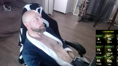 MaxRouger online show from March 1, 3:44 pm