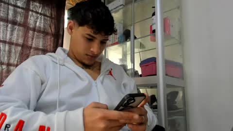 Max online show from July 27, 1:18 pm