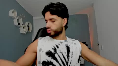 Maxi online show from April 17, 10:45 pm