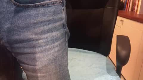 Max online show from October 27, 5:54 am