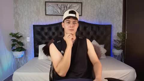 Maxxi online show from November 15, 5:31 am