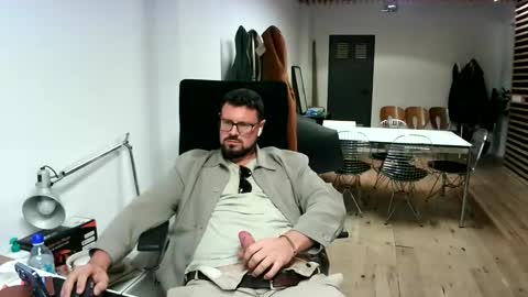 maythe4bwu online show from September 30, 10:57 pm