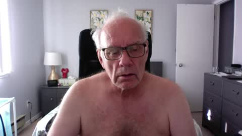 Snapshot of mclis60 chatting on September 17, 1:56 pm mclis60 online show from September 17, 1:56 pm