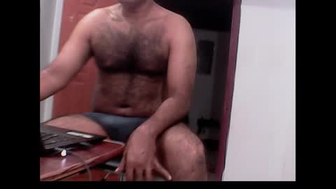 Snapshot of me_hai12 chatting on December 6, 12:12 am me_hai12 online show from December 6, 12:12 am