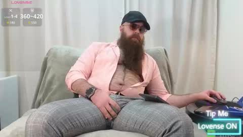 Snapshot of meaty_roll chatting on February 27, 2:43 pm Meaty Roll online show from February 27, 2:43 pm