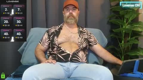 Snapshot of meaty_roll chatting on September 15, 5:31 am Meaty Roll online show from September 15, 5:31 am