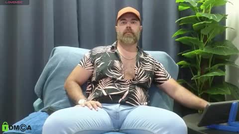 Snapshot of meaty_roll chatting on September 12, 8:14 am Meaty Roll online show from September 12, 8:14 am