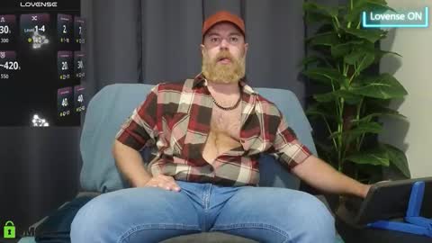 Snapshot of meaty_roll chatting on October 11, 5:33 am Meaty Roll online show from October 11, 5:33 am