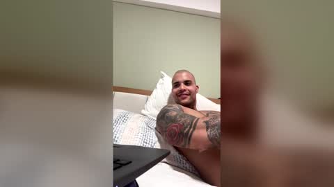 filippoae online show from April 7, 12:10 am