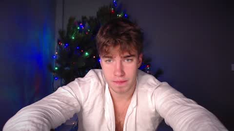 Snapshot of megamaxxxl chatting on December 29, 9:20 pm Max online show from December 29, 9:20 pm