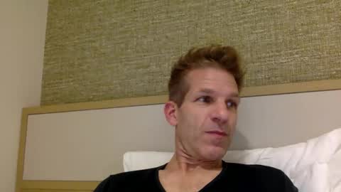 Andres online show from November 3, 3:36 pm