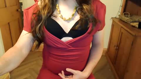 Snapshot of messyxdresser chatting on January 10, 9:31 pm messyxdresser online show from January 10, 9:31 pm