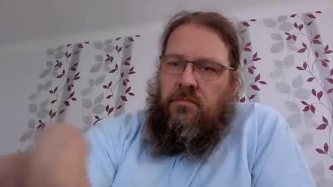 Snapshot of metallbuddy chatting on October 2, 7:34 am ask me online show from October 2, 7:34 am
