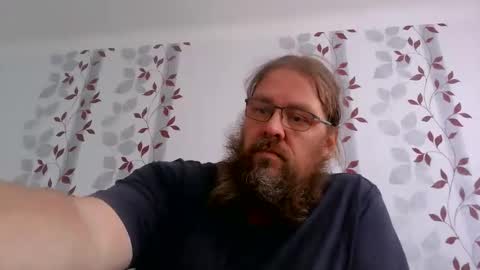 Snapshot of metallbuddy chatting on September 28, 10:13 am ask me online show from September 28, 10:13 am