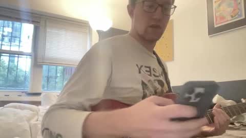 metallica92786 online show from October 13, 9:21 pm