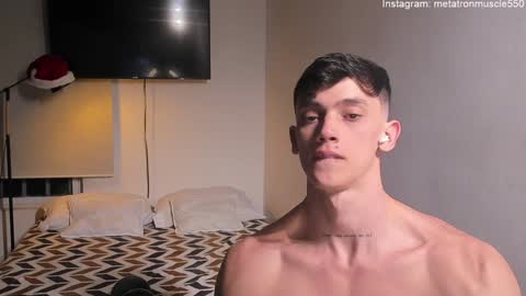 Snapshot of metatron_muscle chatting on December 20, 1:36 am Dany online show from December 20, 1:36 am