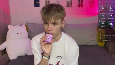 Arthur online show from April 4, 4:04 pm