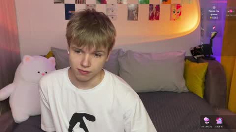 Arthur online show from March 30, 9:05 pm