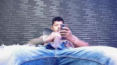 Snapshot of michael_daviss1 chatting on January 30, 2:36 pm Michael Daviss online show from January 30, 2:36 pm