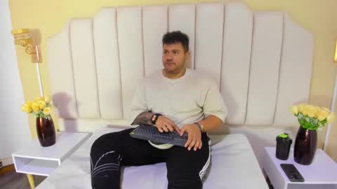 MICHAEL online show from October 20, 6:12 pm