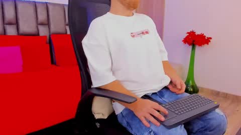 Michael  Contenido explcito online show from September 14, 2:02 am