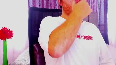 Michael  Contenido explcito online show from February 12, 8:40 pm