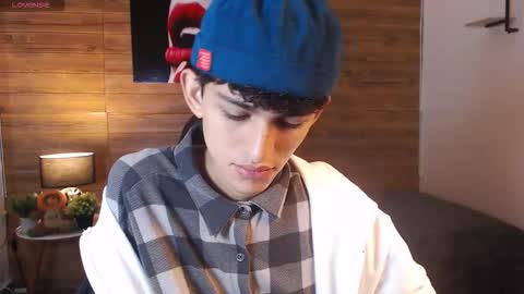 michaelkoiv online show from March 28, 11:43 am