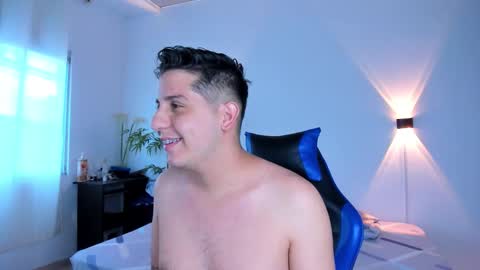 michaell_s online show from November 19, 11:32 am