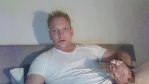 mickkxl online show from October 27, 12:07 pm