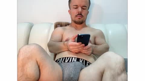 Aaron online show from September 25, 1:15 am