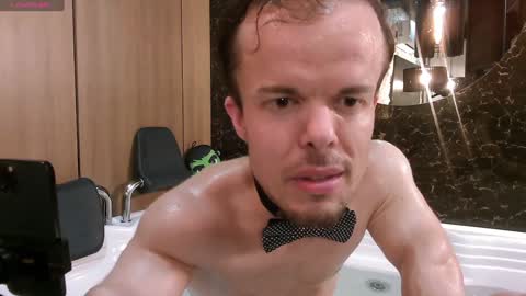 Aaron online show from January 23, 10:22 am