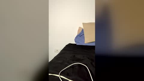 mieto_ online show from May 10, 9:38 pm