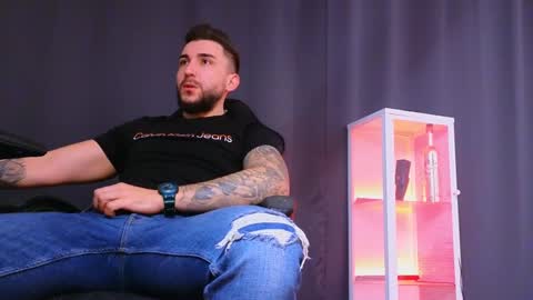 MightyAaron online show from December 15, 6:40 am