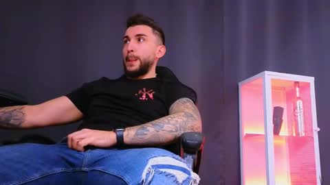 MightyAaron online show from December 13, 8:10 am