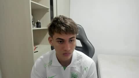 Miguel Hernandez online show from November 21, 3:16 am