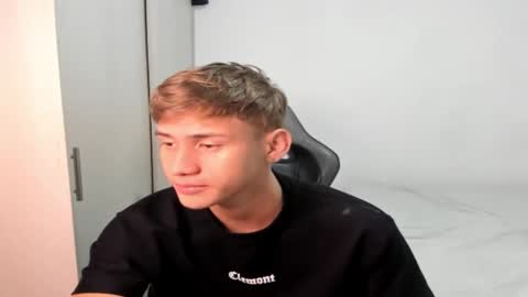 Miguel Hernandez online show from October 12, 7:52 pm