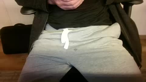 mik online show from October 15, 9:17 am