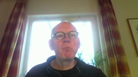 Snapshot of mik116 chatting on February 27, 11:52 am mik online show from February 27, 11:52 am