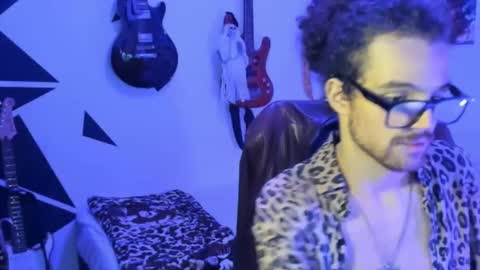 mikaelrizzzo online show from October 7, 1:21 am