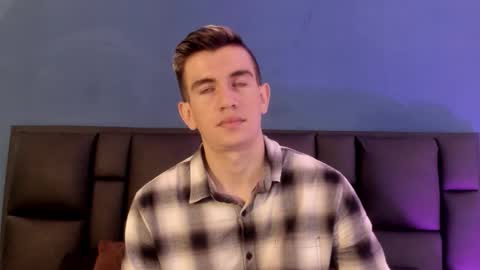 mikael online show from February 18, 2:10 am