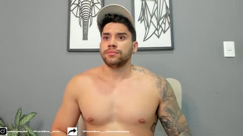 Snapshot of mike_montoya chatting on December 28, 7:11 am Mike Montoya online show from December 28, 7:11 am