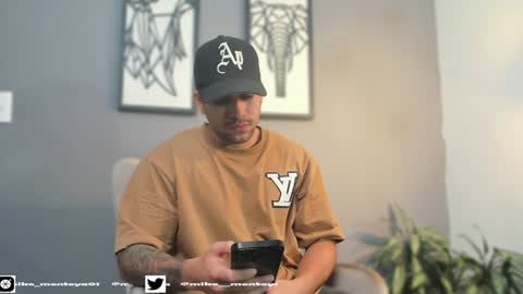 Snapshot of mike_montoya chatting on February 2, 2:17 am Mike Montoya online show from February 2, 2:17 am