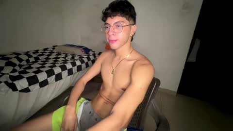 Mike Pineapple online show from October 9, 5:01 am