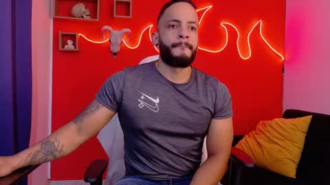 mike_savage3 online show from November 18, 12:20 pm