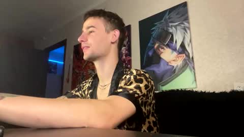 Snapshot of mike_severi chatting on October 9, 5:45 am Mike online show from October 9, 5:45 am