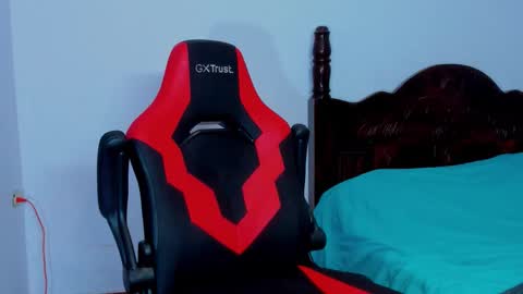 mike_shelby21 online show from December 17, 3:58 am