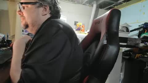 mikejws online show from October 16, 8:06 pm